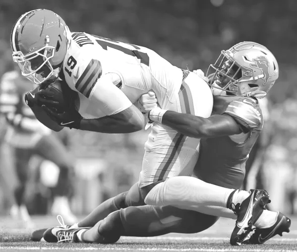 Seattle ready to take chance on ex-Lion Arnold